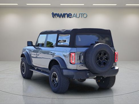 Used 2023 Ford Bronco Outer Banks w/ Sasquatch Package AWD/4WD image 3