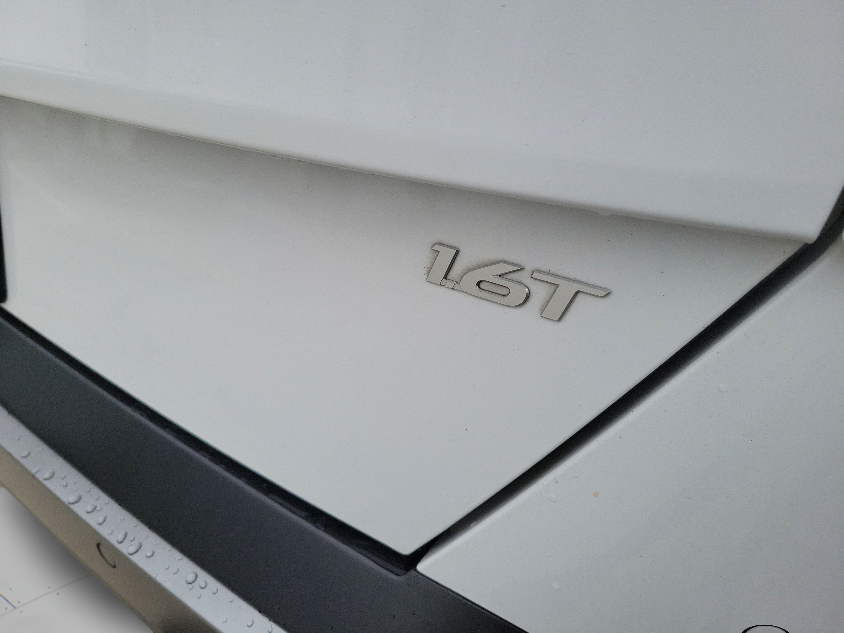 Used 2024 Hyundai Kona Limited FWD image 32