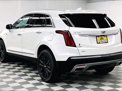 Used 2022 Cadillac XT5 Premium Luxury w/ Platinum Package AWD/4WD image 3