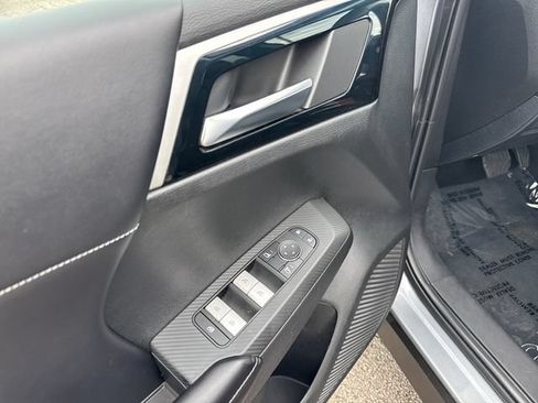 Used 2022 Mitsubishi Outlander SE FWD image 11