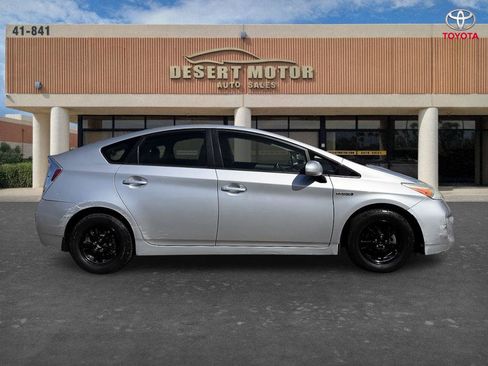 Used 2012 Toyota Prius Two FWD image 4