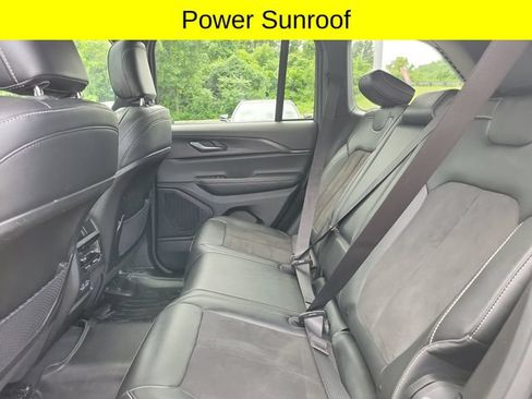 Certified 2024 Jeep Grand Cherokee Altitude AWD/4WD image 27