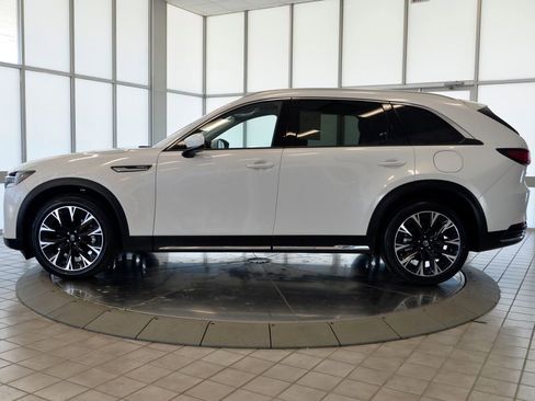 Certified 2024 MAZDA CX-90 Plug-In Hybrid w/ Premium Pkg AWD/4WD image 5