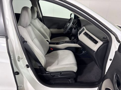 Used 2019 Honda HR-V EX image 5