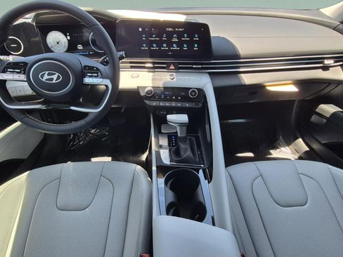 New 2026 Hyundai Elantra Limited FWD image 11