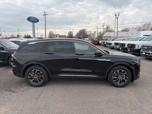 New 2026 Lincoln Nautilus Premier w/ Equipment Group 102A AWD/4WD image 7