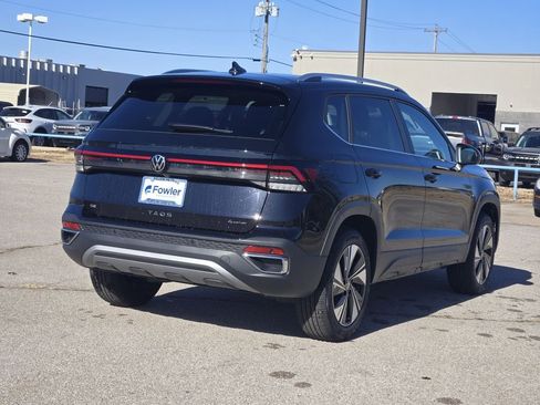 New 2026 Volkswagen Taos SE AWD/4WD image 4