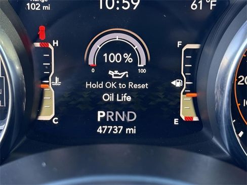 Used 2023 Jeep Wrangler Sahara image 14