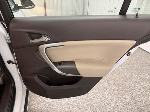 Used 2013 Buick Regal Premium FWD image 30