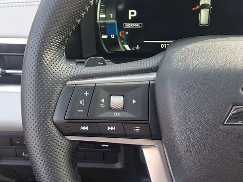 Used 2024 Mitsubishi Outlander SEL image 24