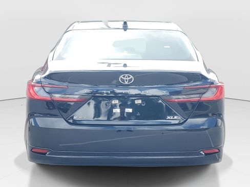Used 2025 Toyota Camry XLE w/ Premium Plus Package image 6