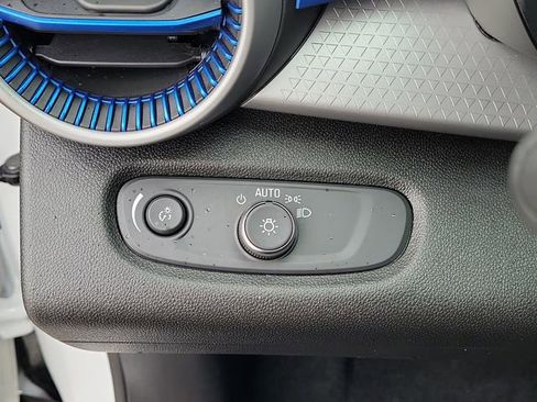 Used 2024 Chevrolet Trax LS image 19