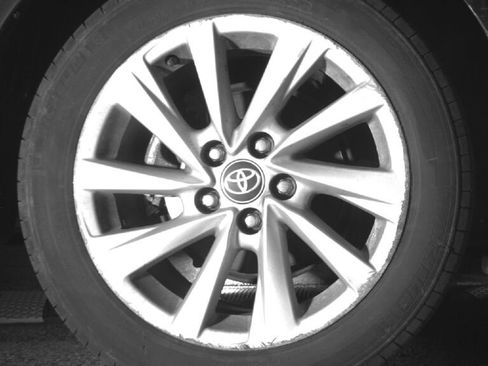 Used 2023 Toyota Camry LE AWD/4WD image 15