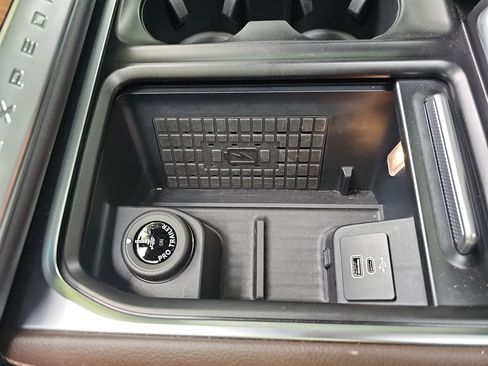 Used 2025 Ford Expedition King Ranch AWD/4WD image 43