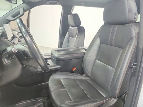 Used 2021 Chevrolet Suburban RST RWD image 19