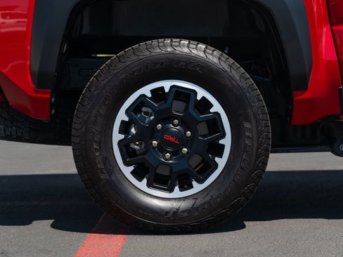 Certified 2025 Toyota Tacoma TRD Off-Road w/ TRD Off Road Upgrade Package AWD/4WD image 13