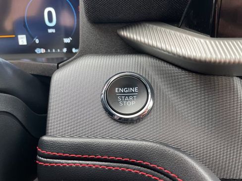 Used 2025 Ford Explorer ST-Line w/ ST-Line Street Pack image 39