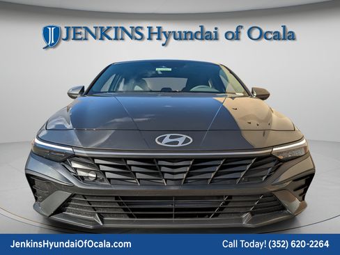 New 2025 Hyundai Elantra Sport FWD image 9