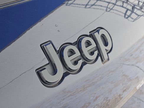 Used 2024 Jeep Grand Cherokee L Limited w/ Black Appearance Package image 12