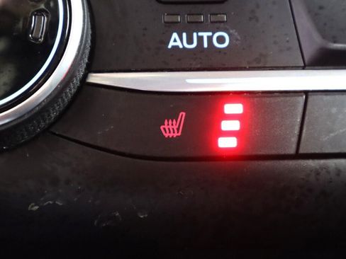 Used 2020 Ford Escape SE Sport image 24