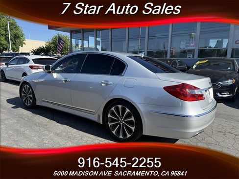 Used 2012 Hyundai Genesis 5.0 R-Spec RWD image 4