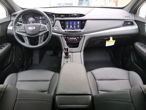 New 2025 Cadillac XT5 Luxury w/ LPO, Floor Liner Package image 9