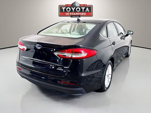 Used 2020 Ford Fusion SE image 7