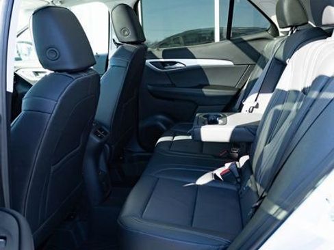 New 2026 Buick Envision Avenir AWD/4WD image 16
