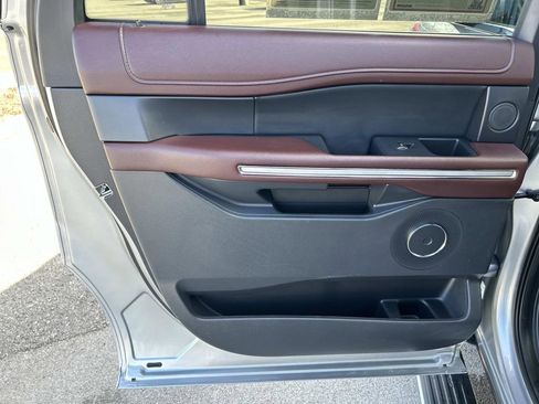 Used 2024 Ford Expedition Max Limited image 23