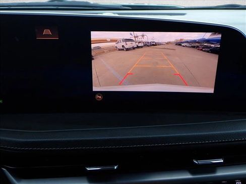 Used 2024 Cadillac XT4 Premium Luxury image 18