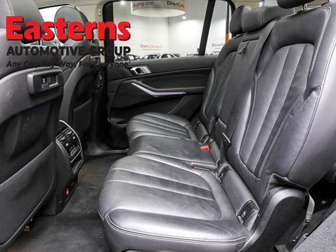 Used 2022 BMW X7 xDrive40i w/ Premium Package image 21