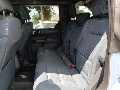 Used 2025 Ford Bronco Heritage Edition AWD/4WD image 10
