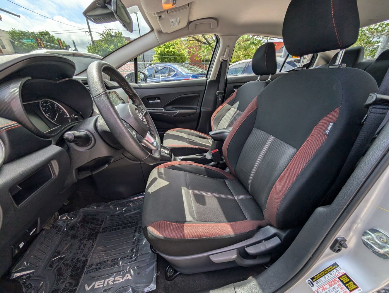 Used 2025 Nissan Versa SR w/ Trunk Package FWD image 15