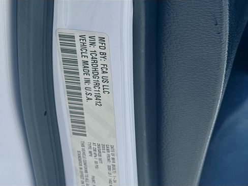 Used 2024 Dodge Durango GT RWD image 35