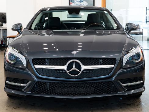 Used 2014 Mercedes-Benz SL 550 image 2