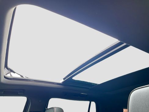 Used 2021 Chevrolet Tahoe RST image 22