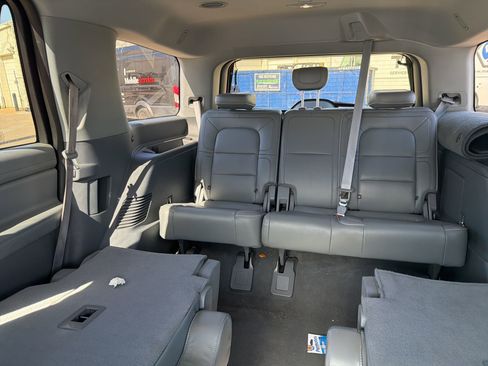 Used 2018 Lincoln Navigator Reserve w/ Cargo Package image 16