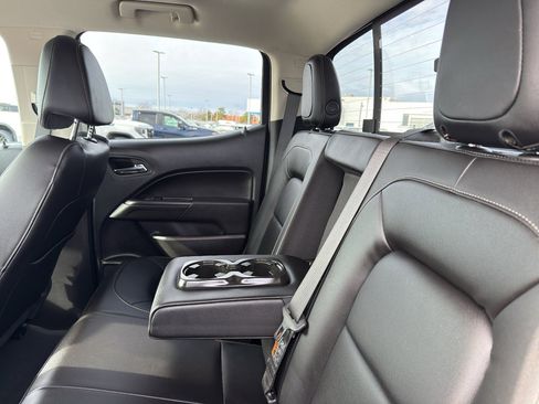 Used 2022 Chevrolet Colorado LT w/ Luxury Package image 34