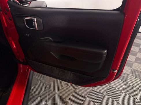 Used 2025 Jeep Wrangler Unlimited Rubicon 4xe w/ Safety Group AWD/4WD image 37