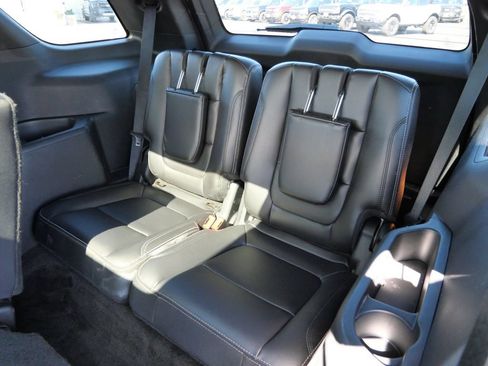 Used 2017 Ford Explorer Limited AWD/4WD image 19
