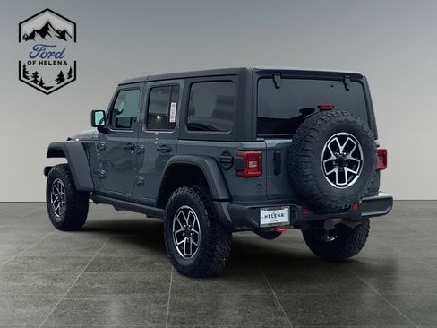 Used 2024 Jeep Wrangler Unlimited Rubicon w/ Technology Group image 3
