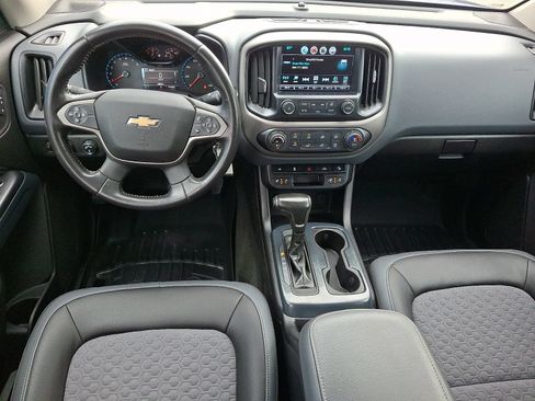 Used 2017 Chevrolet Colorado Z71 AWD/4WD image 11