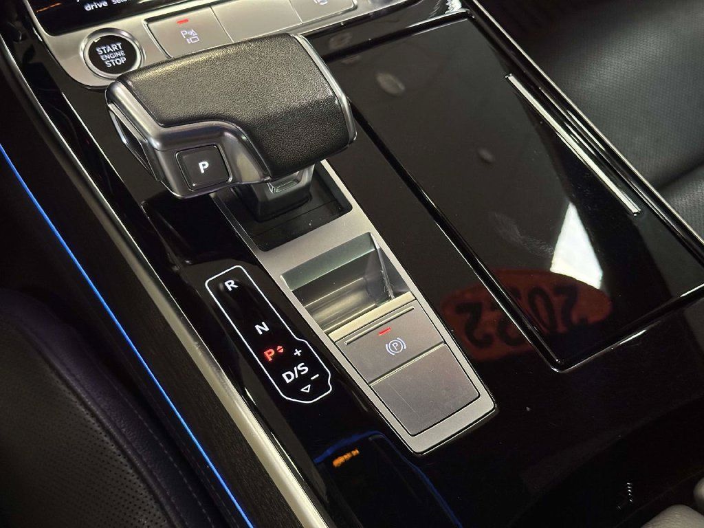 Used 2022 Audi A8 L 3.0T w/ Executive Package AWD/4WD image 34