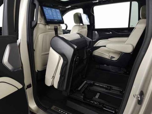 Used 2021 Cadillac Escalade ESV Sport w/ Driver Assist Tech Package image 58