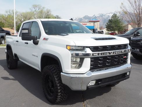 Used 2023 Chevrolet Silverado 2500 LT w/ Convenience Package image 3