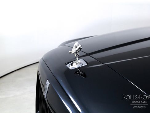 Certified 2022 Rolls-Royce Cullinan w/ Dark Exterior Package image 42