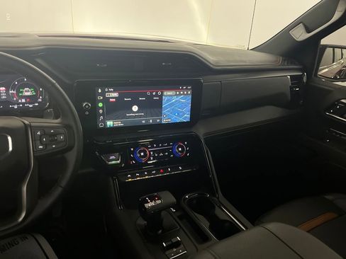 Used 2025 GMC Sierra 1500 AT4 w/ AT4 Premium Package image 35