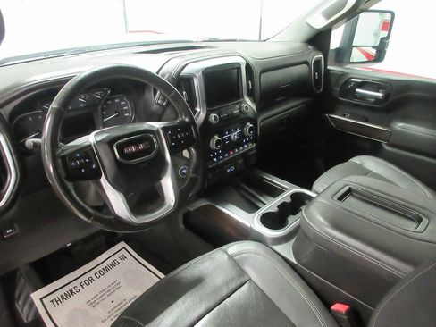 Used 2021 GMC Sierra 2500 SLT w/ SLT Preferred Package image 29