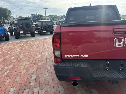 Used 2023 Honda Ridgeline Sport image 10