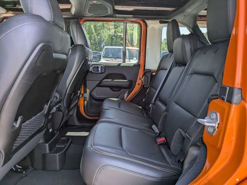 New 2025 Jeep Wrangler Unlimited Sahara w/ Safety Group AWD/4WD image 14